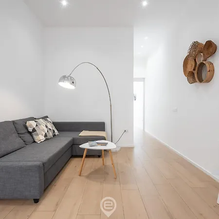 White Dream Apartment *