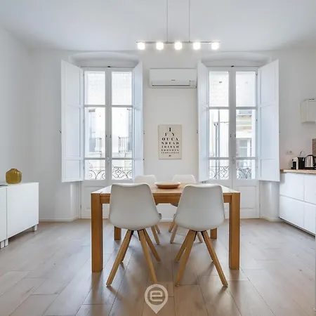 White Dream Apartment *