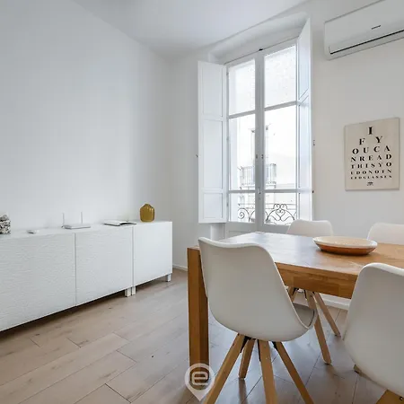 White Dream Apartment